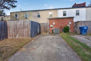  Photo 32