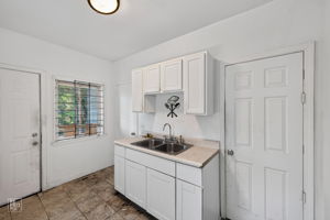 8234 S Kimbark Ave, Chicago, IL 60619_008