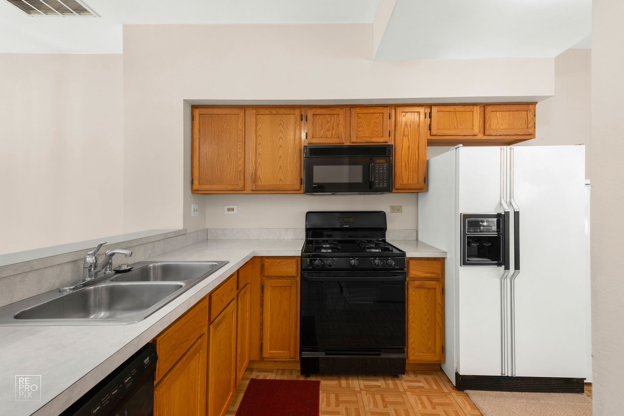 8235 Ripple Ridge, Darien, IL 60561_004