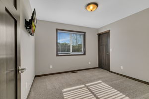  Photo 0