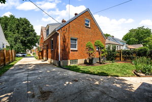  Photo 45
