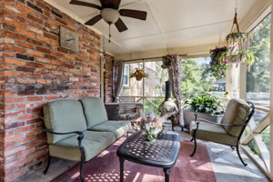 Screened-in Porch