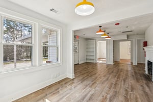 Temple Rd E-S0603-010.jpg