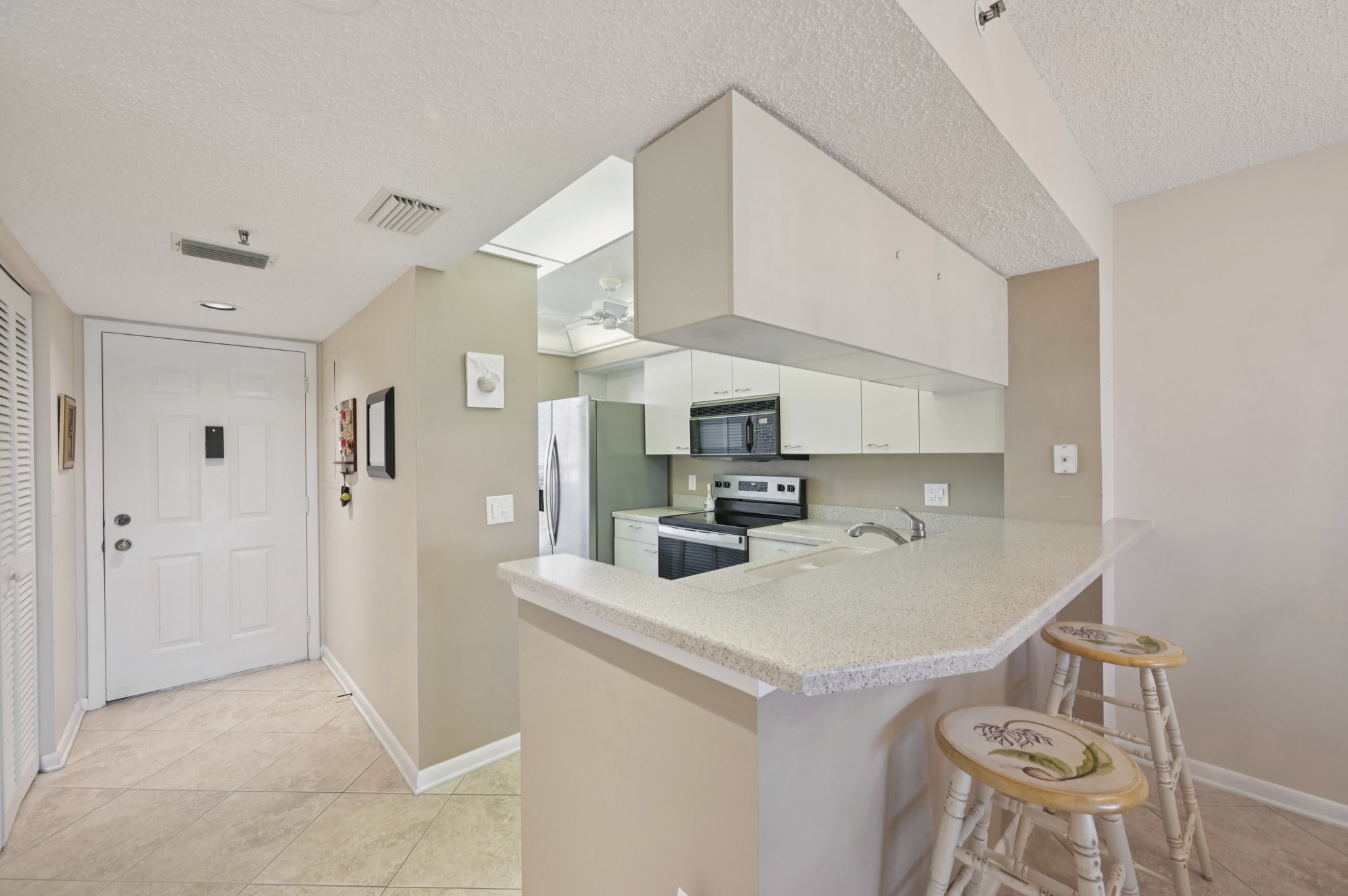 Wexford Blvd 824-S2908-019.jpg