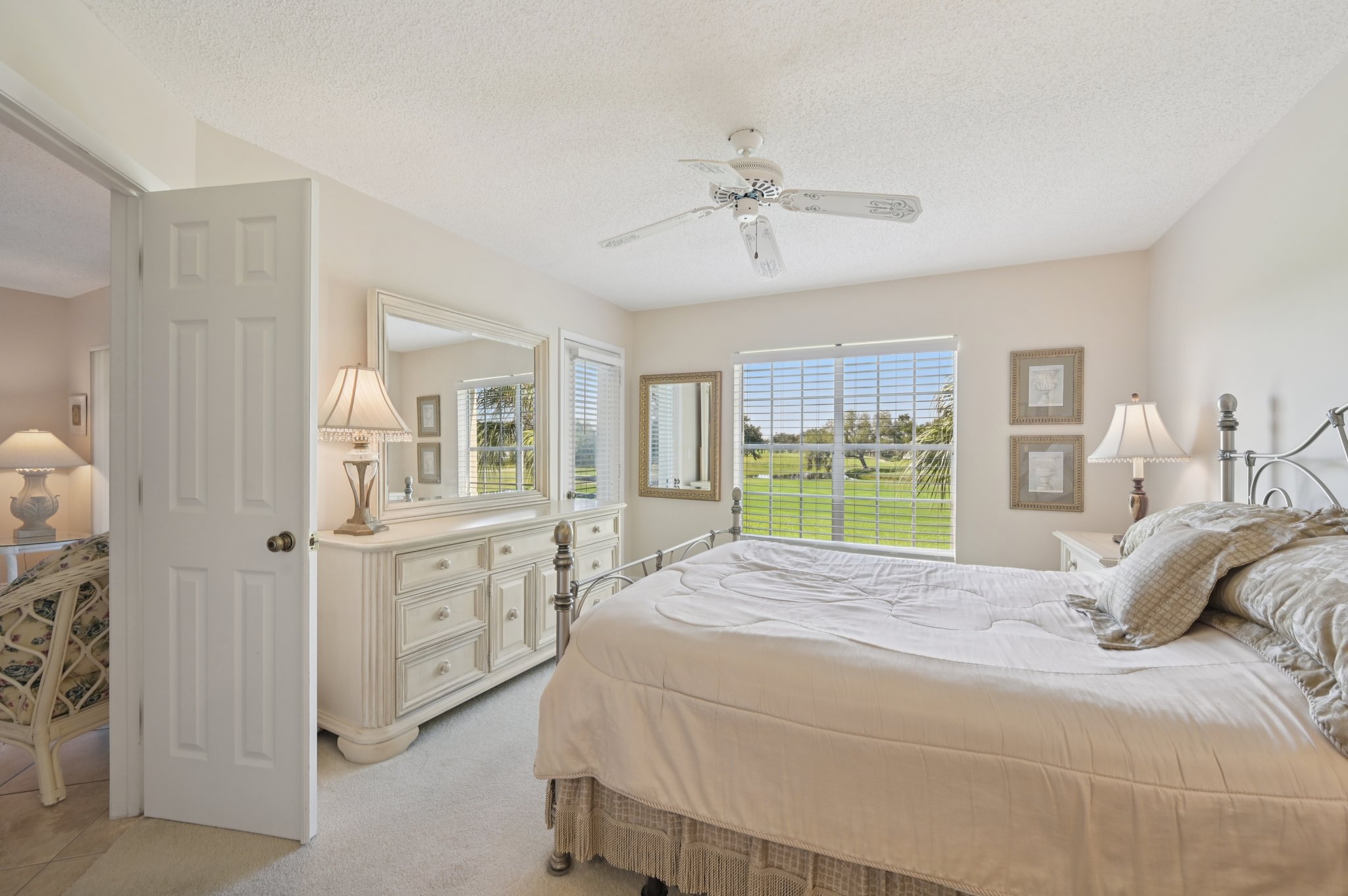Wexford Blvd 824-S2908-021.jpg
