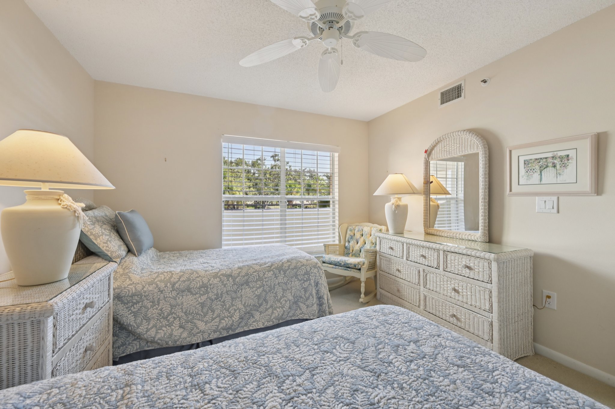 Wexford Blvd 824-S2908-028.jpg