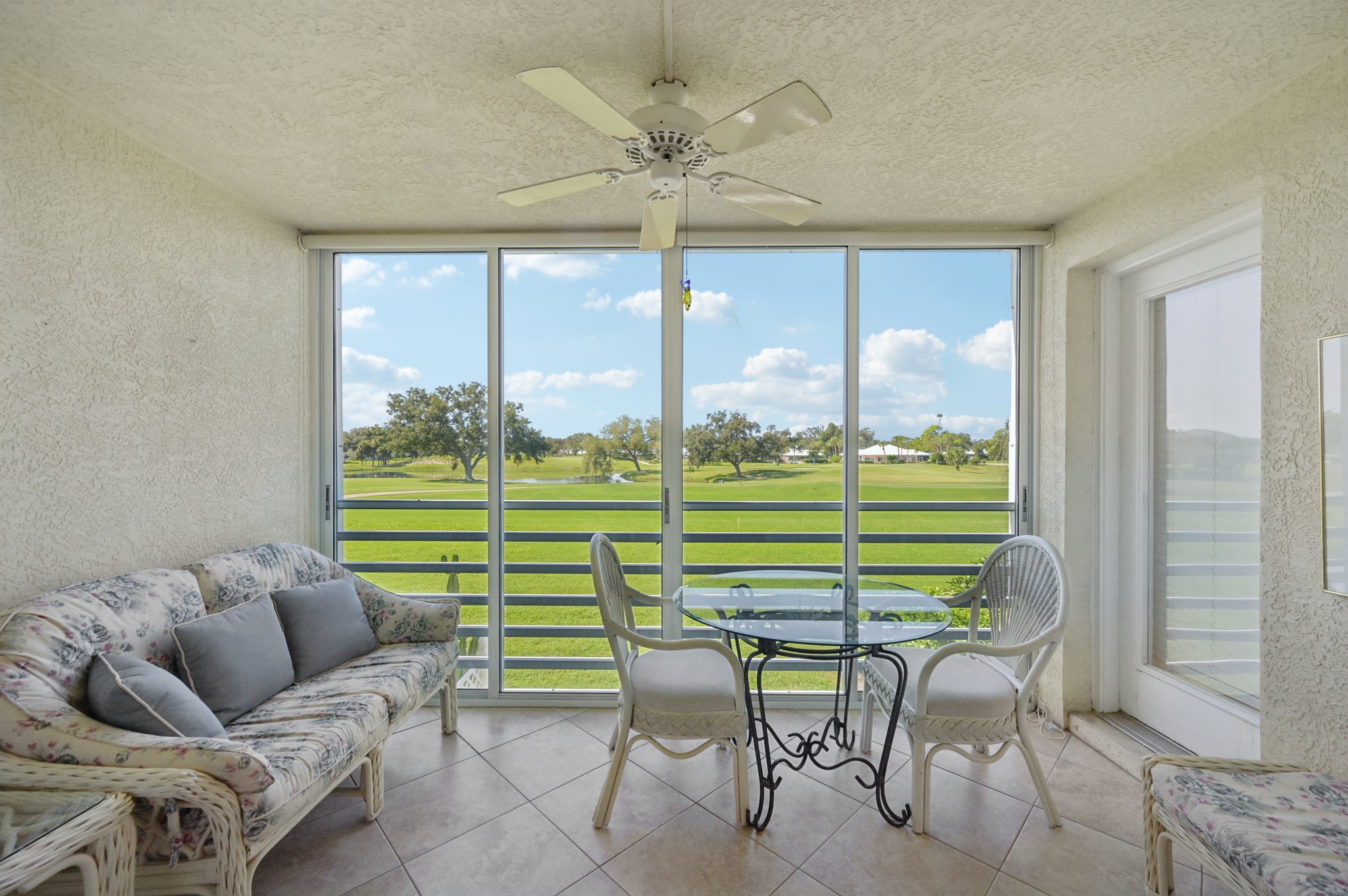 Wexford Blvd 824-S2908-033.jpg