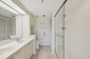 Wexford Blvd 824-S2908-026.jpg