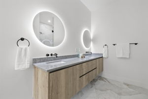 Guest Bathroom (1)