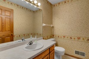 825 Amundson Dr, Stillwater, MN 55082, USA Photo 22