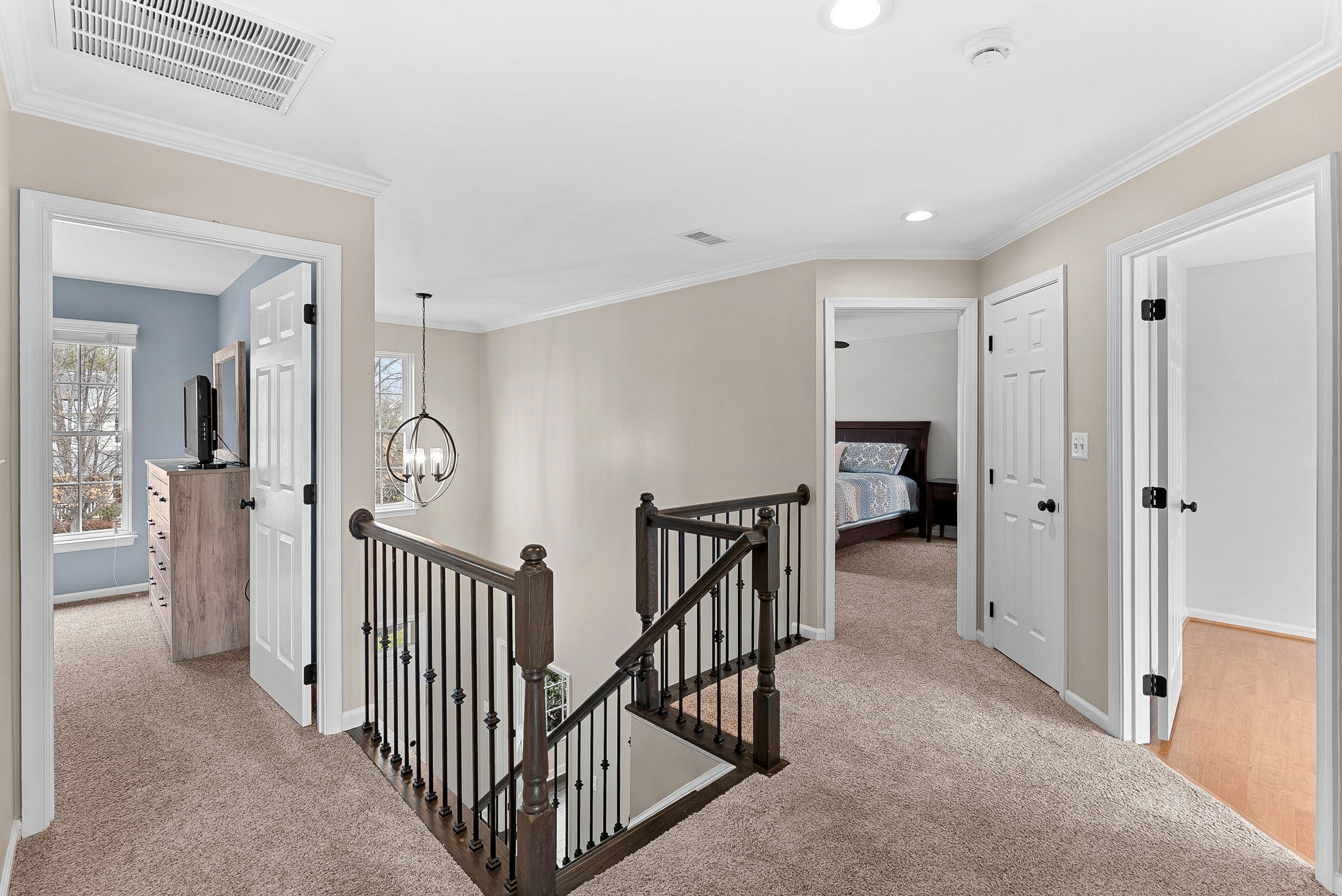  Photo 45