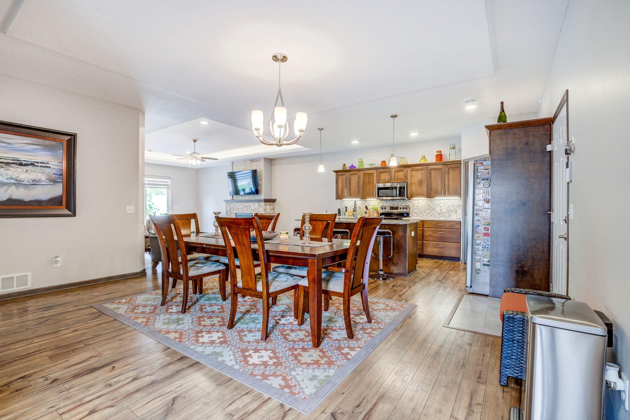 Kitchen/Eating Area