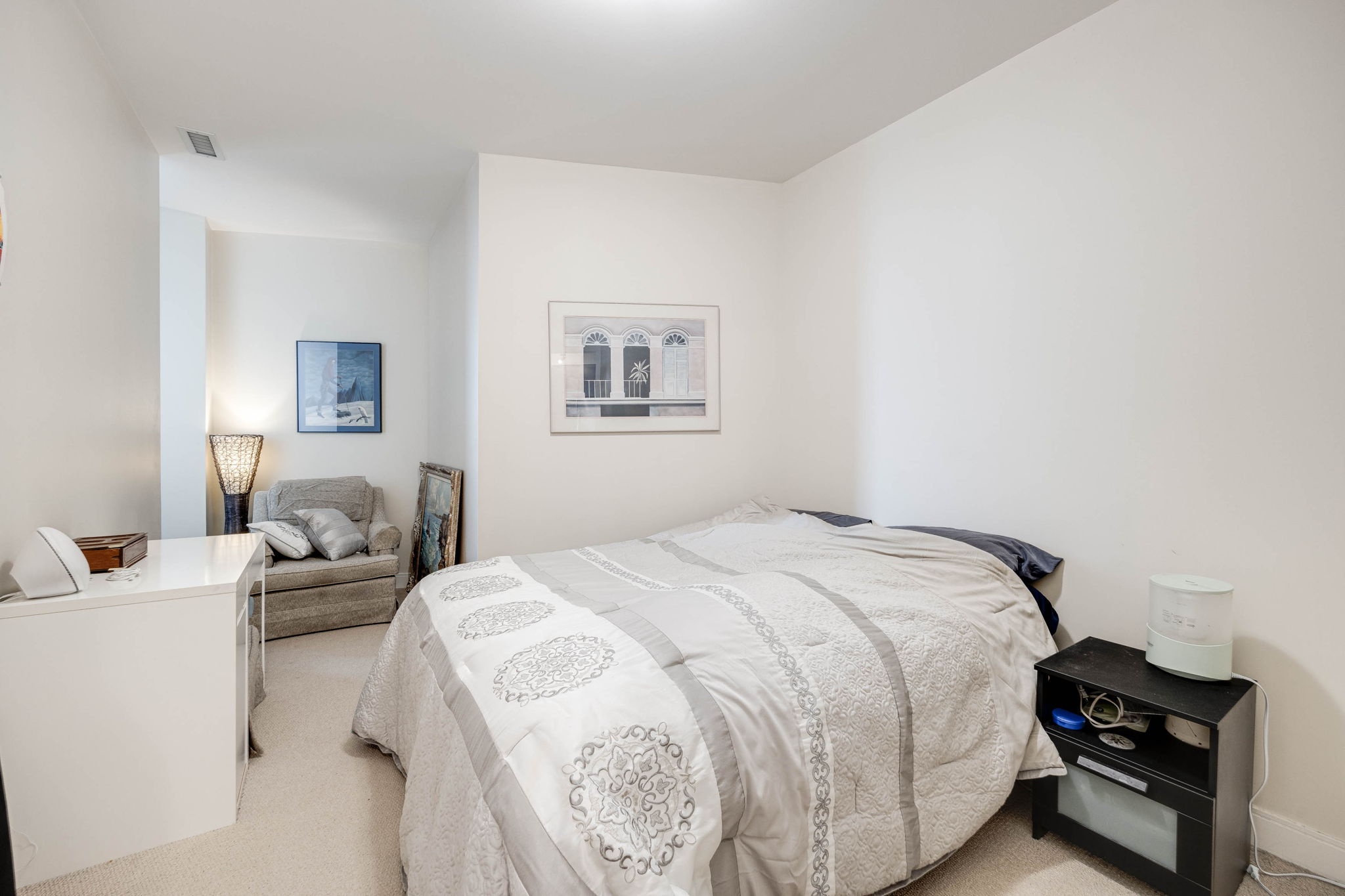 Toronto property showcase — delivered property photograph 17