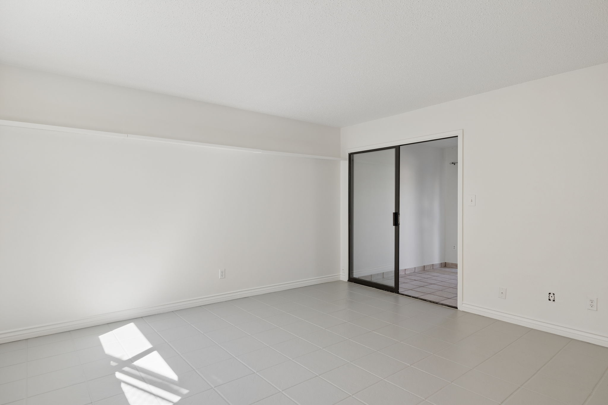 825 Hayden Rd C-104 - 003