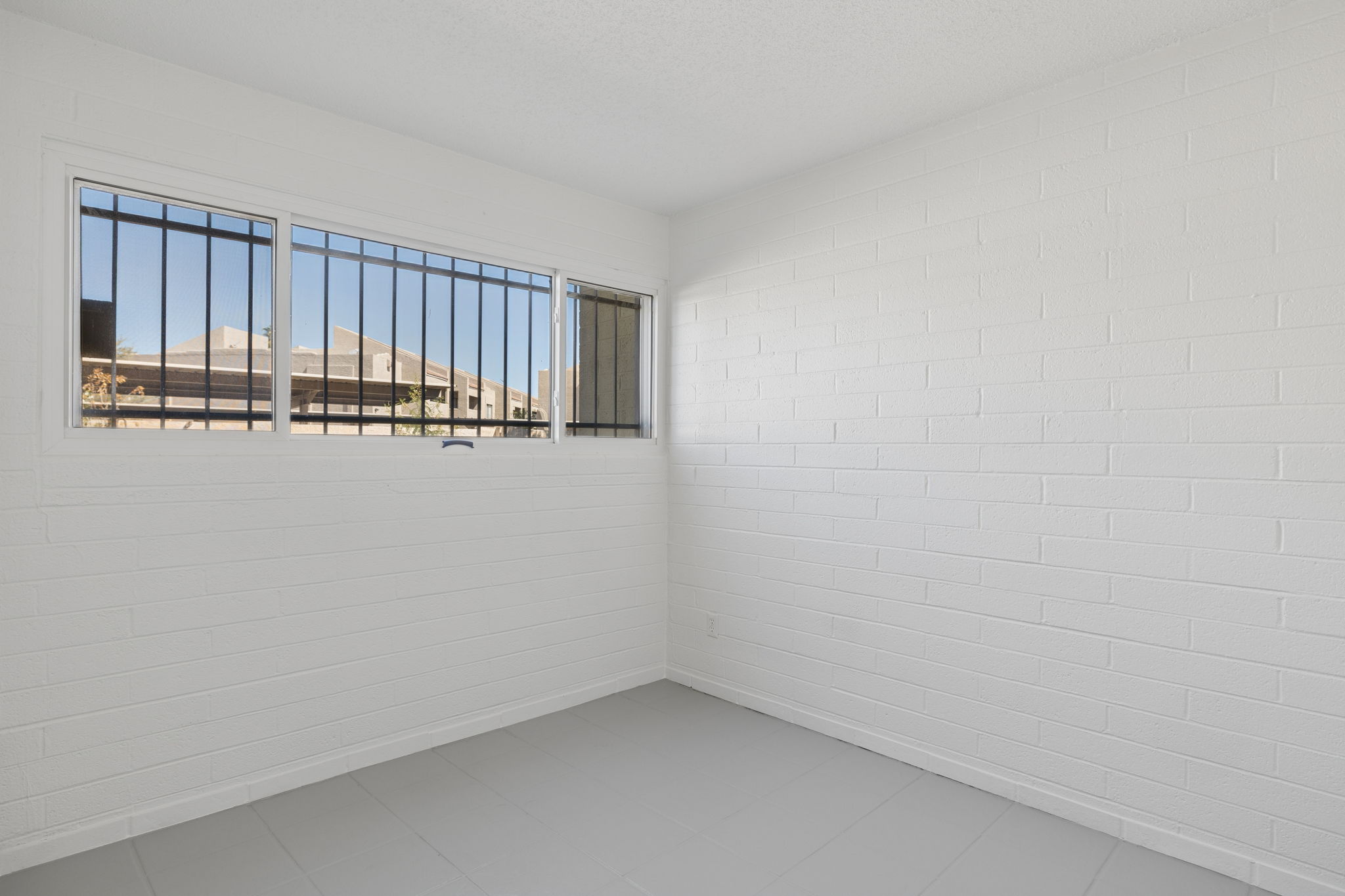 825 Hayden Rd C-104 - 010