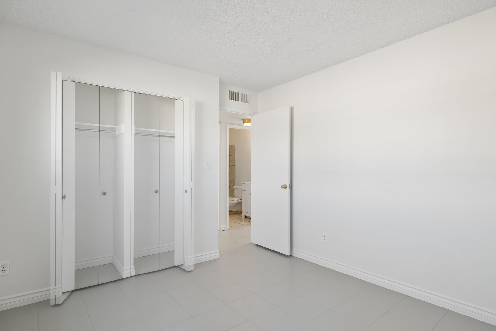 825 Hayden Rd C-104 - 015