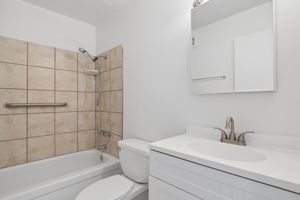 825 Hayden Rd C-104 - 013