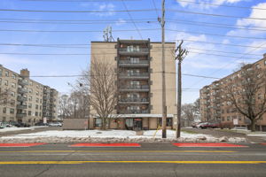 825 Kennedy Rd Unit 506, Toronto ON