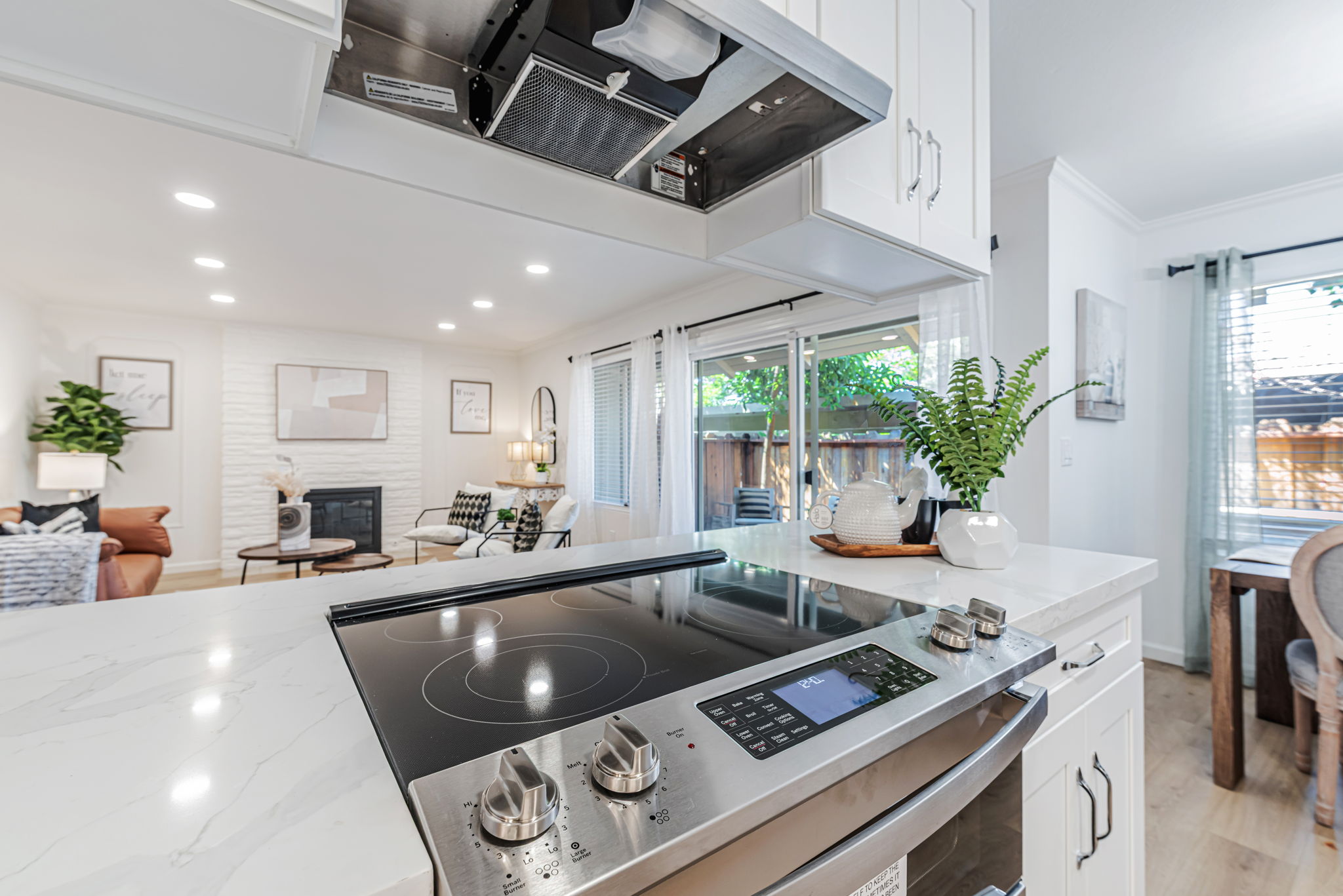 012_825 Oak Grove Rd 15