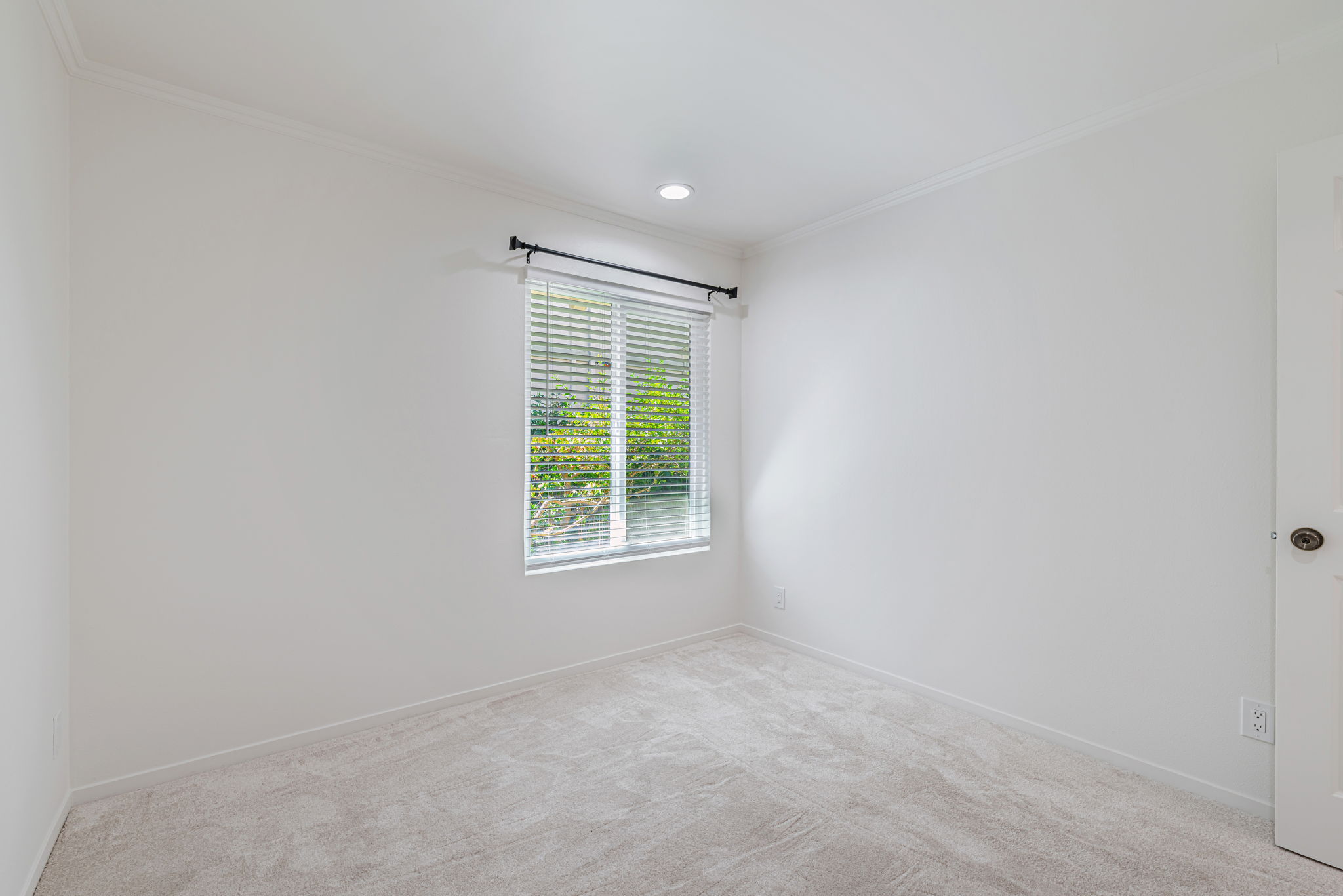 023_825 Oak Grove Rd 15