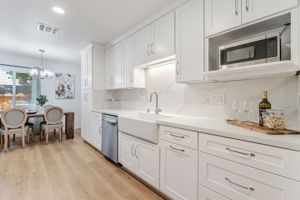 010_825 Oak Grove Rd 15