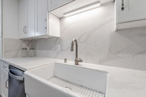 011_825 Oak Grove Rd 15
