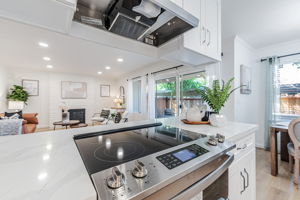 012_825 Oak Grove Rd 15
