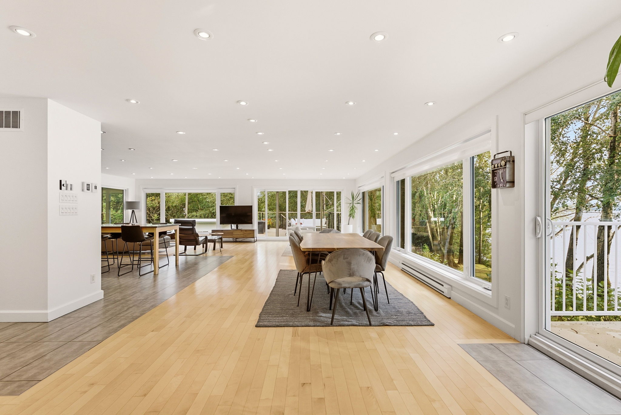  Photo 38
