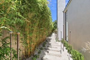 037_F8_825 Woodland Ave