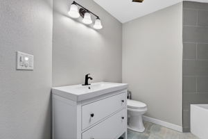  Photo 31