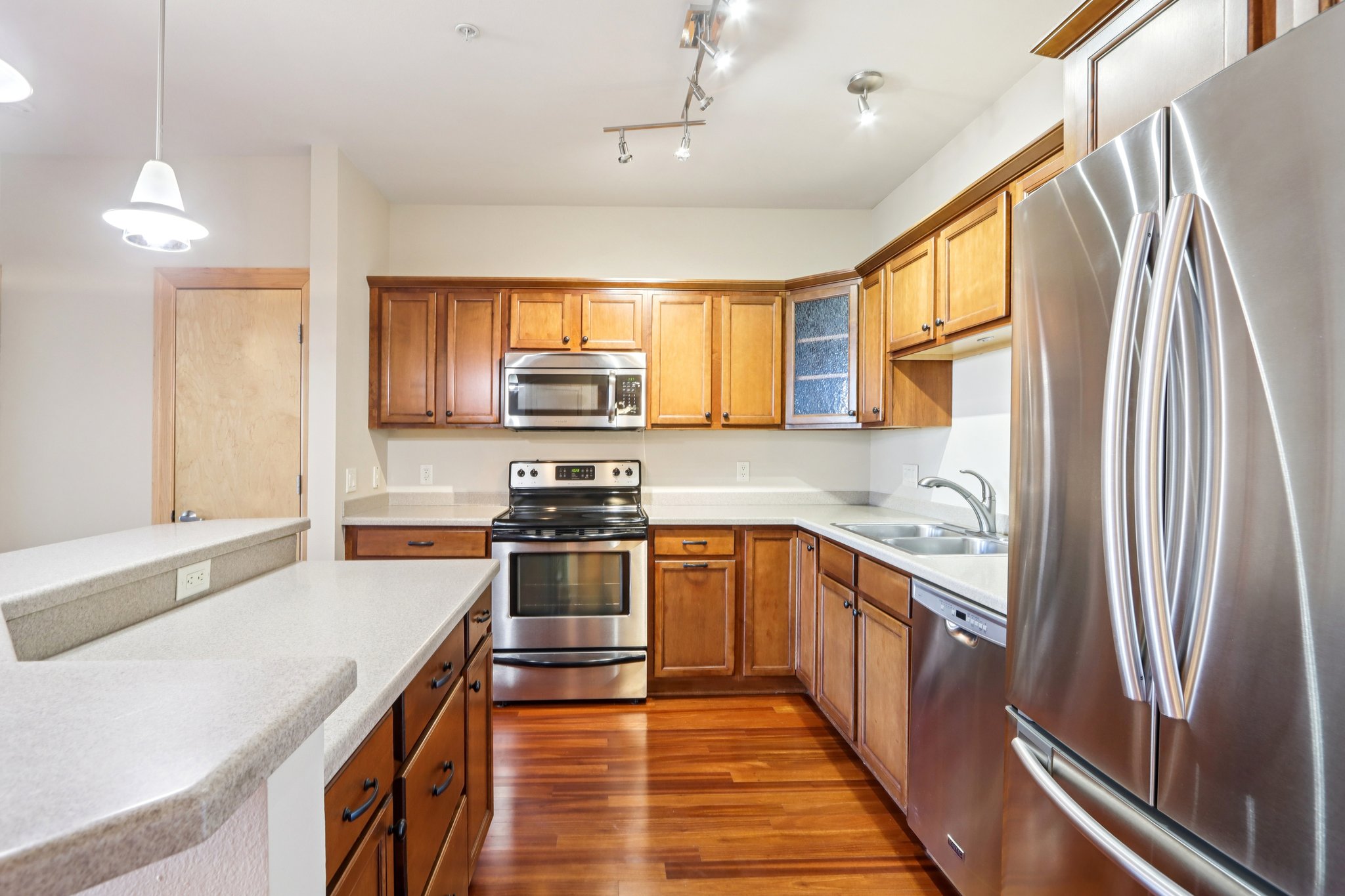 Mayo Dr 210-S2402-015.jpg