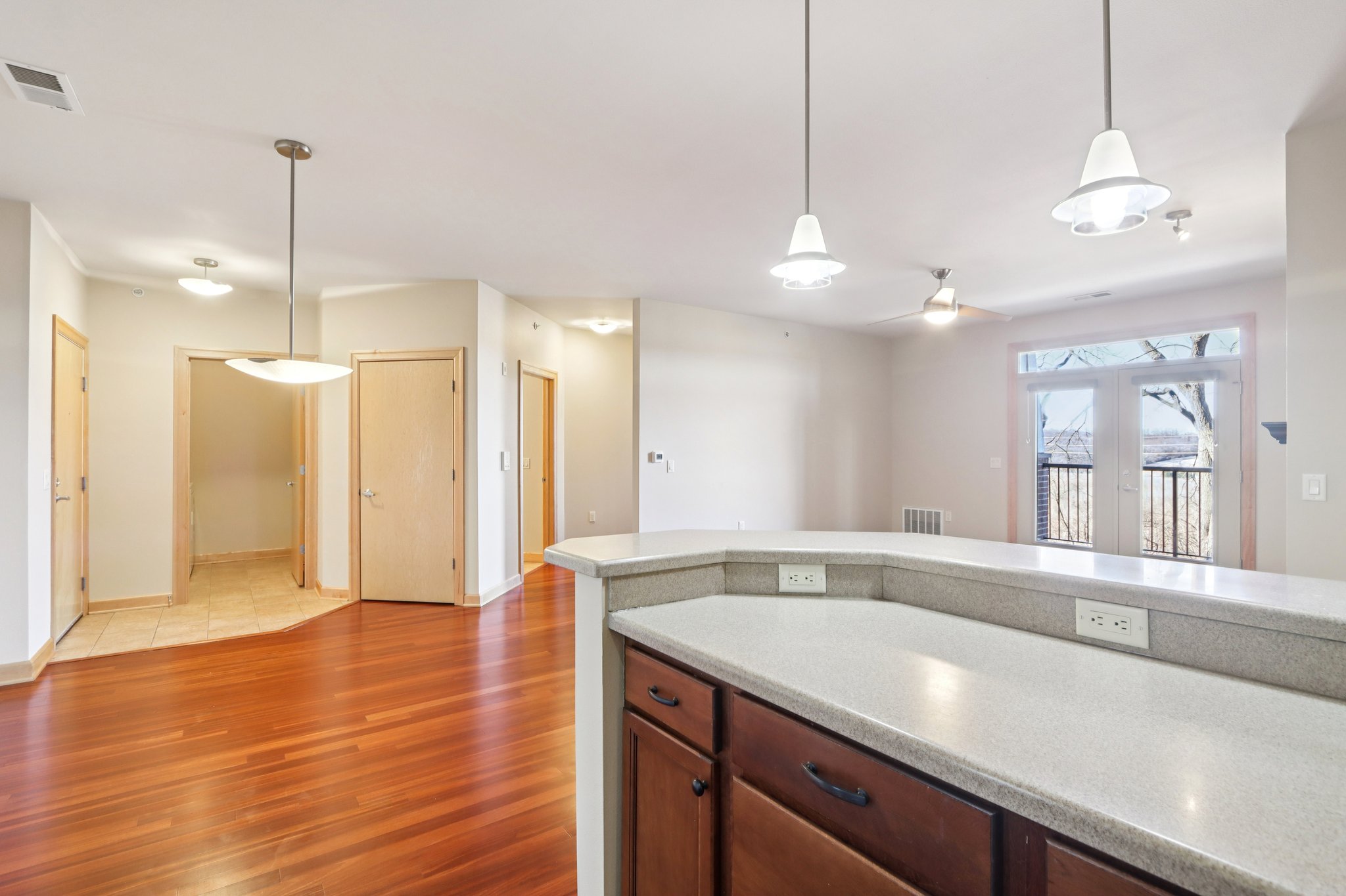 Mayo Dr 210-S2402-016.jpg