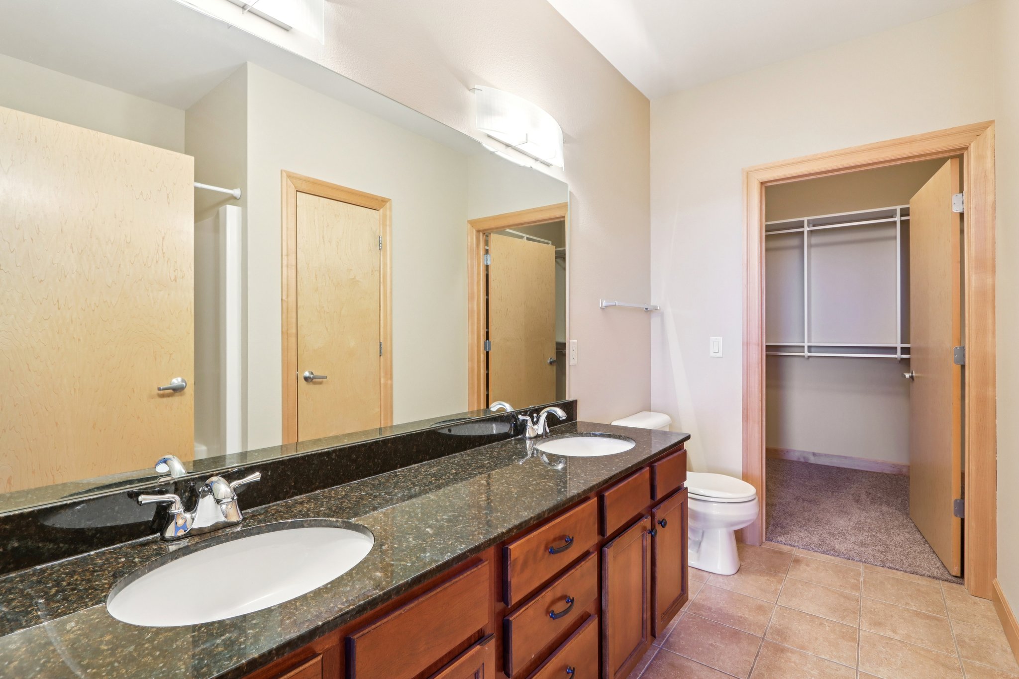 Mayo Dr 210-S2402-025.jpg