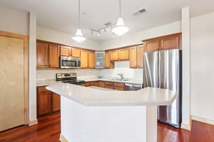 Mayo Dr 210-S2402-013.jpg