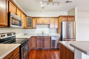 Mayo Dr 210-S2402-014.jpg