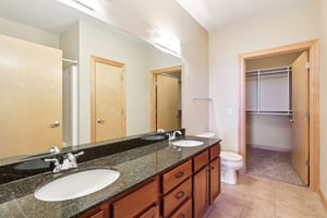 Mayo Dr 210-S2402-025.jpg