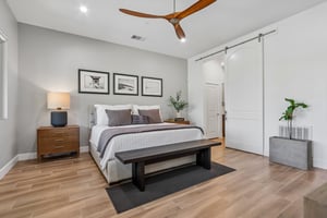 E McCarroll Dr-S2409-036.jpg