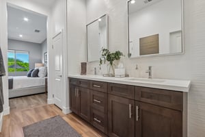E McCarroll Dr-S2409-039.jpg