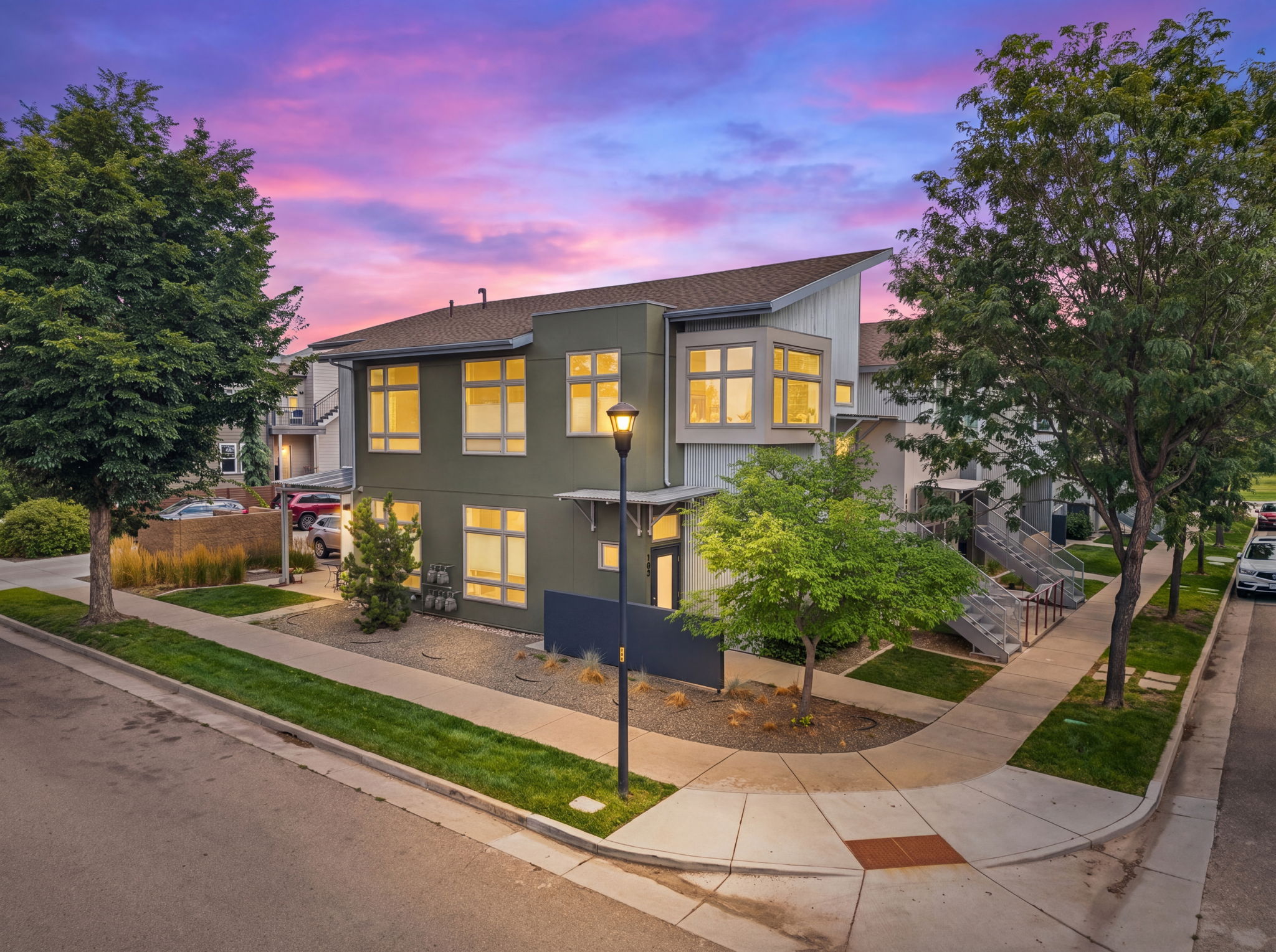  Photo 19