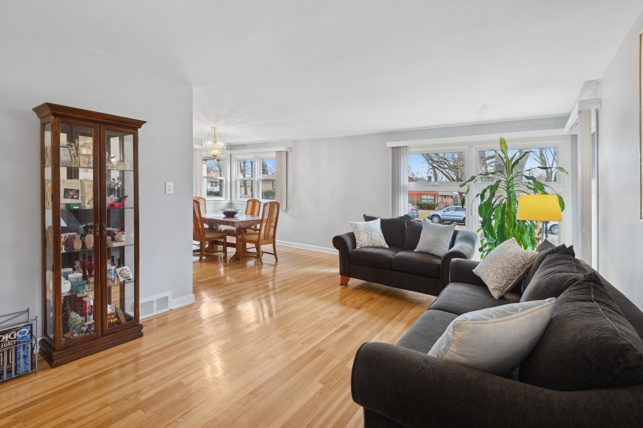 826 Brown Ave_001.jpg