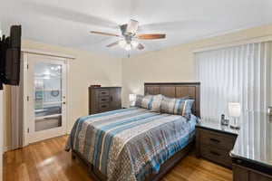 826 Brown Ave_009.jpg