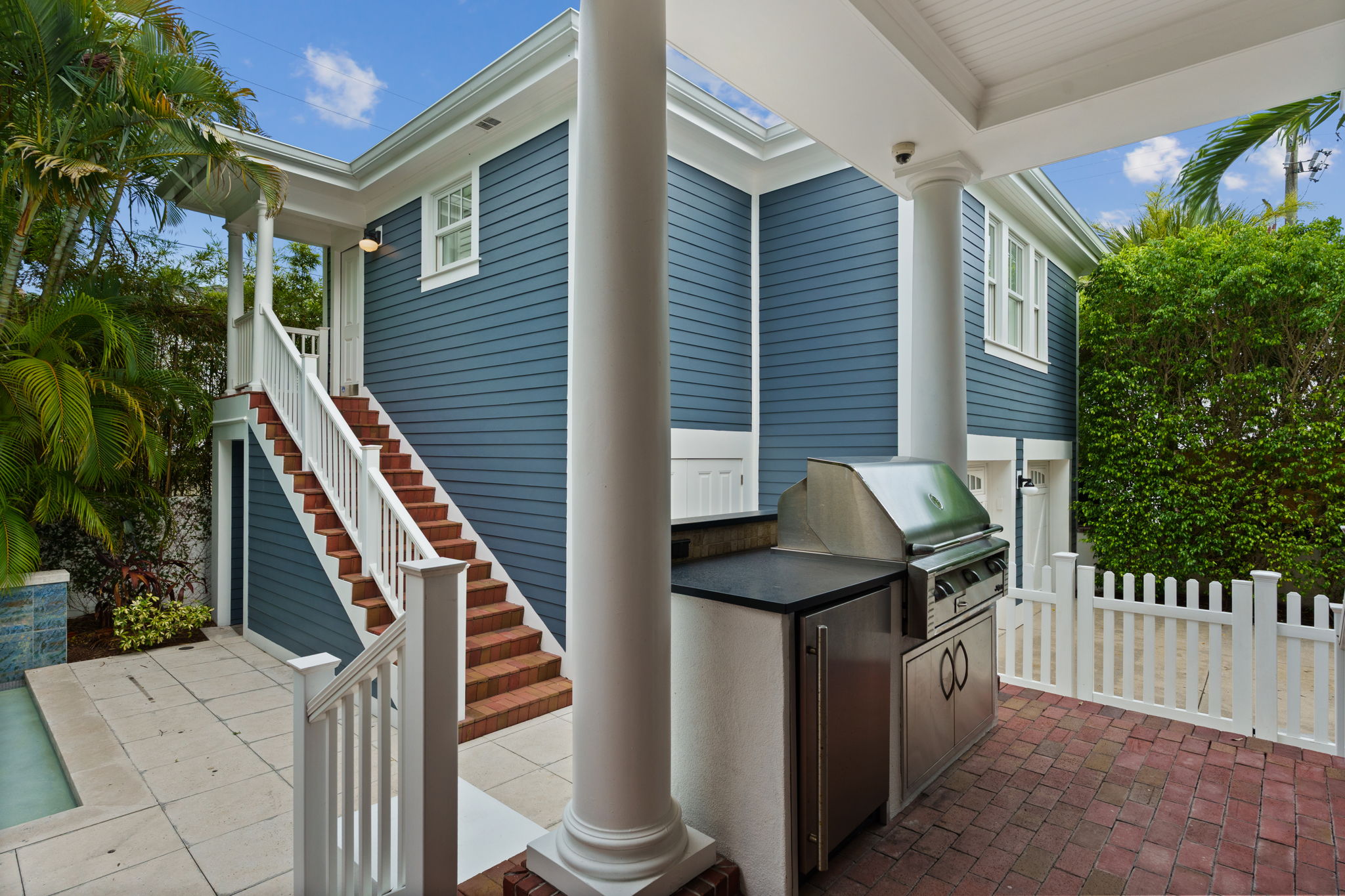  Photo 49