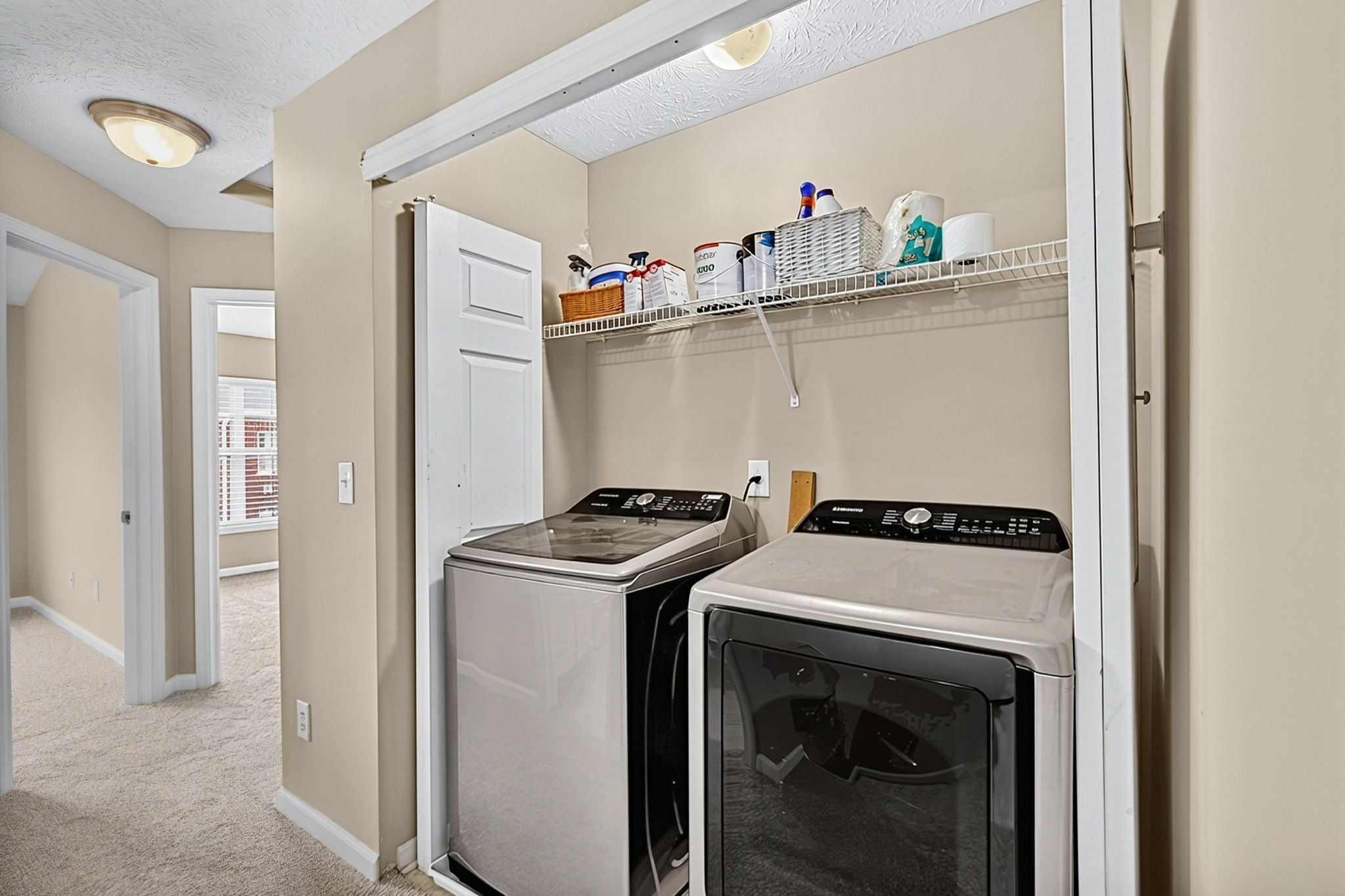  Photo 47