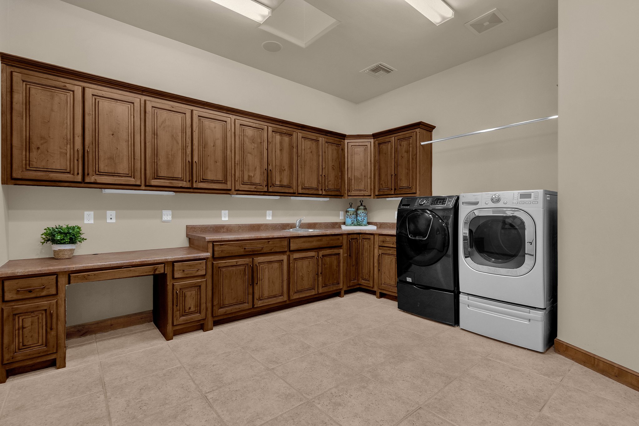 8263 E Sienna Cir, Mesa, AZ 85207, USA Photo 13