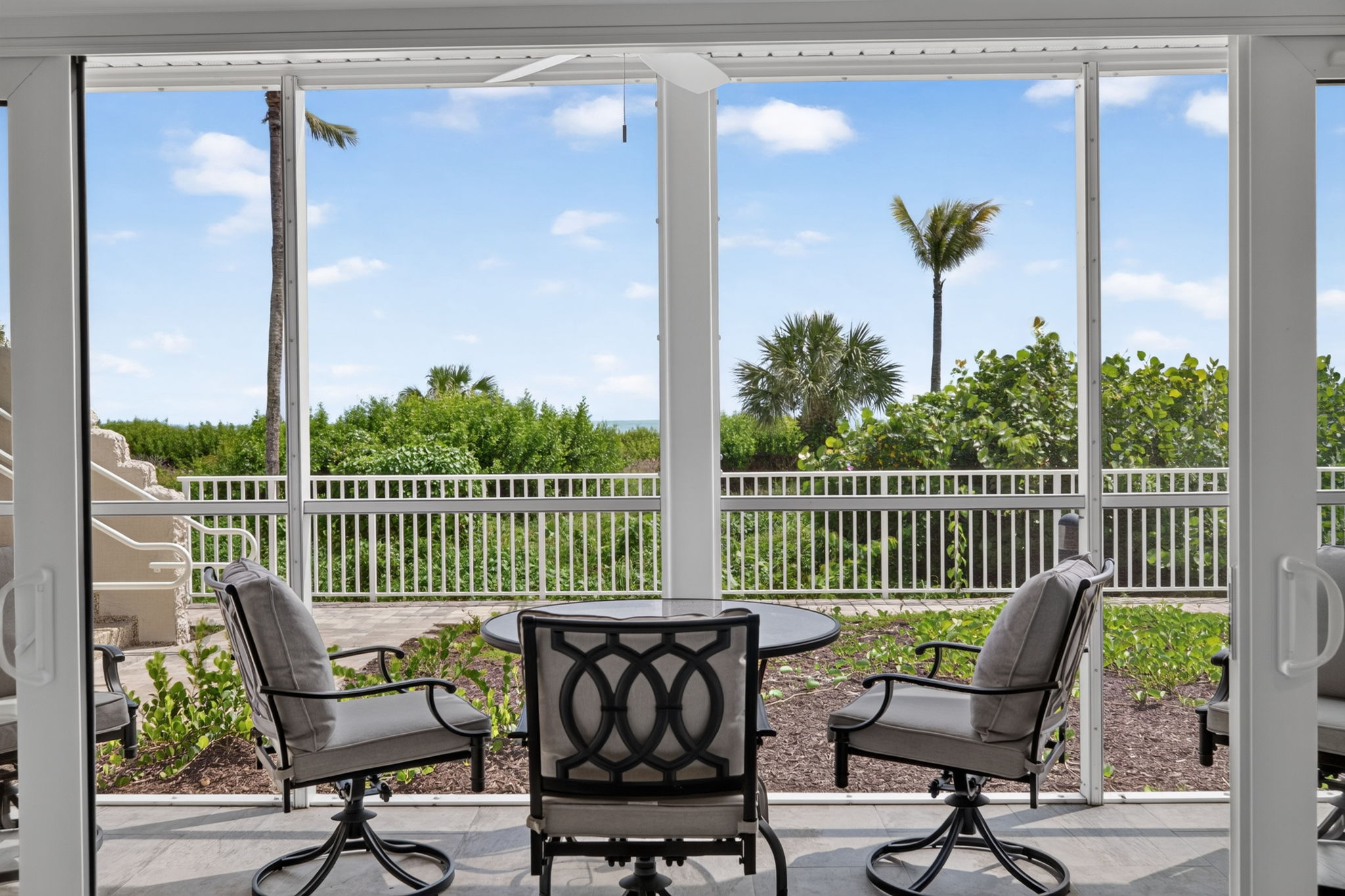 23-Lanai 5 of 6
