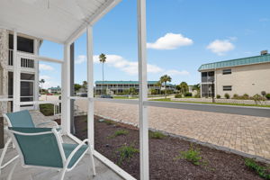 20-Lanai 2 of 6