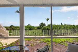 21-Lanai 3 of 6