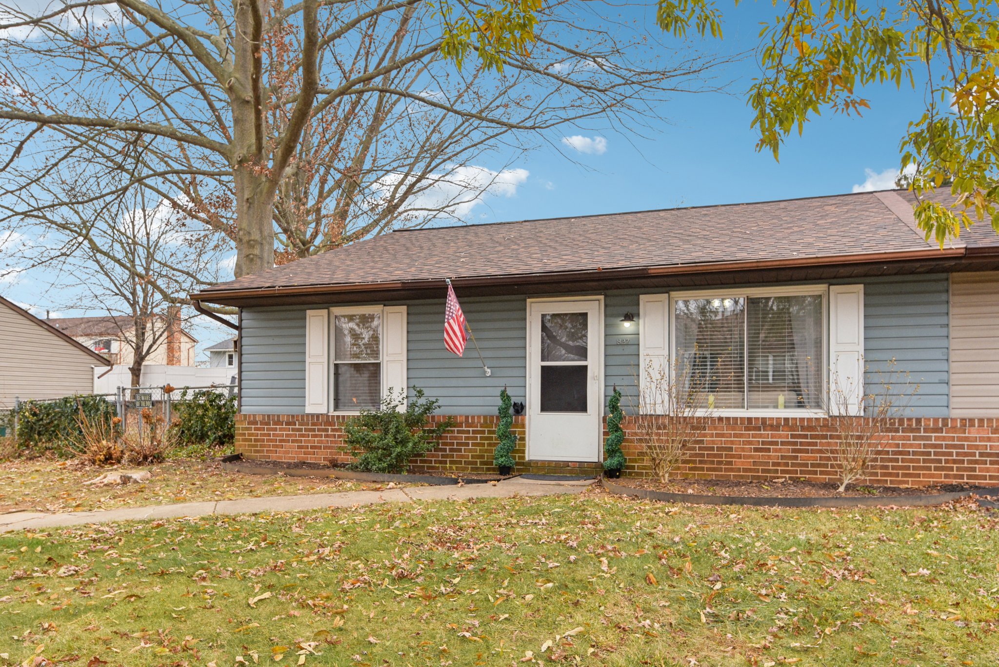 Johahn Dr-S1012-004.jpg