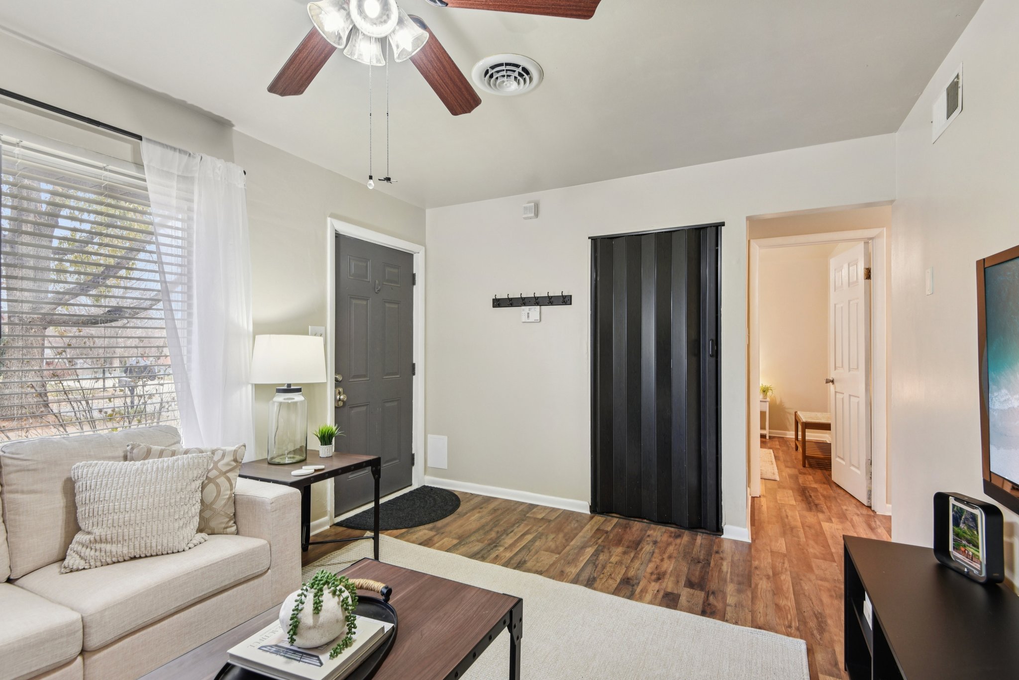 Johahn Dr-S1012-006.jpg