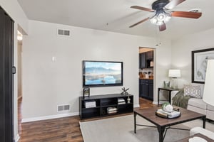 Johahn Dr-S1012-007.jpg